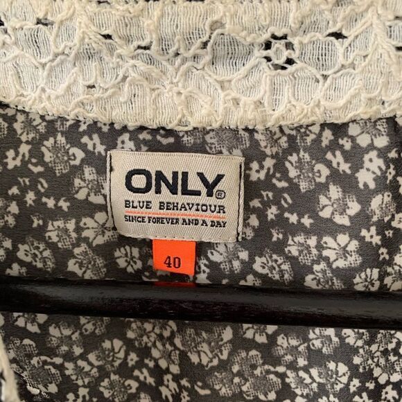 Only Noelle Semi Sheer Black & White Print Blouse - Picture 5 of 6